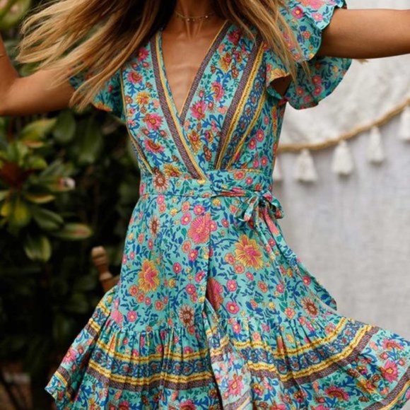 Boho Chic Floral Wrap Dress - Picture 4 of 5